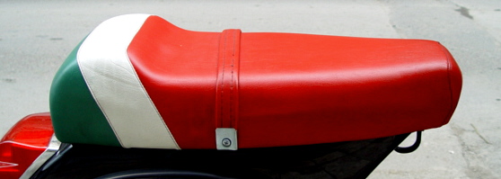 Σέλα Super Corsa για Vespa PE-PX -  στα χρώματα της Ιταλίας