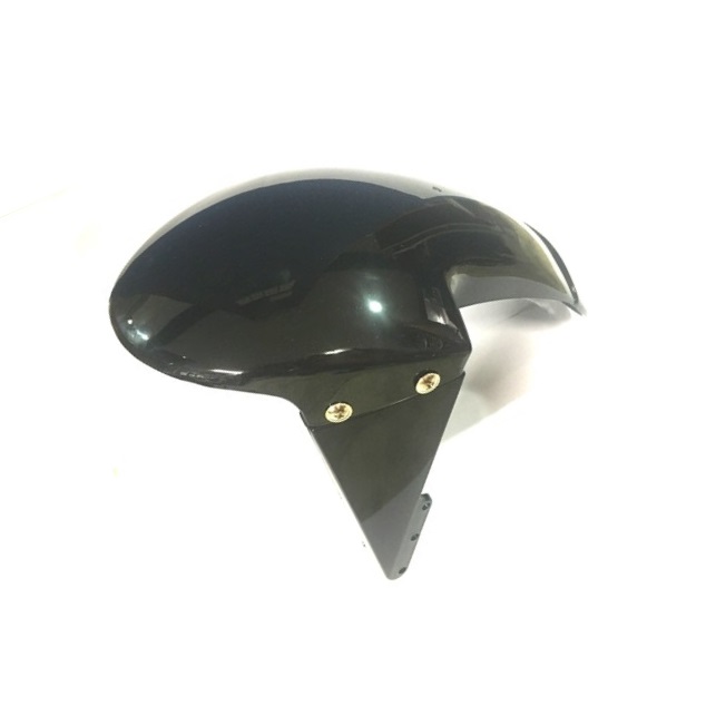 Φτερό εμπρός βαμμένο μαύρο για Piaggio NRG. Μπορεί να χρησιμοποιηθεί με μετατροπή για διάφορα μοντέλα Scooter