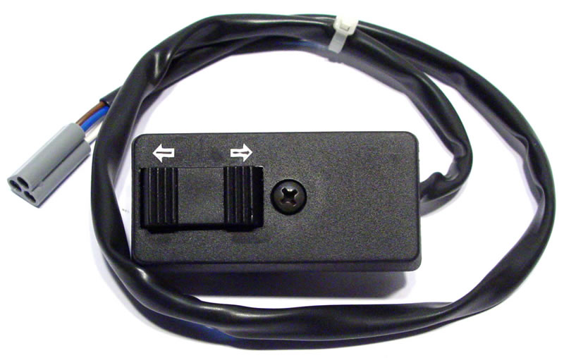 Διακόπτης φλας GRABOR με φίσα 3 καλωδίων για Vespa PX-PK με μπαταρία, κατάλληλος για Vespa PX 1984-85. (τα φλας λειτουργούν με σβηστή vespa)