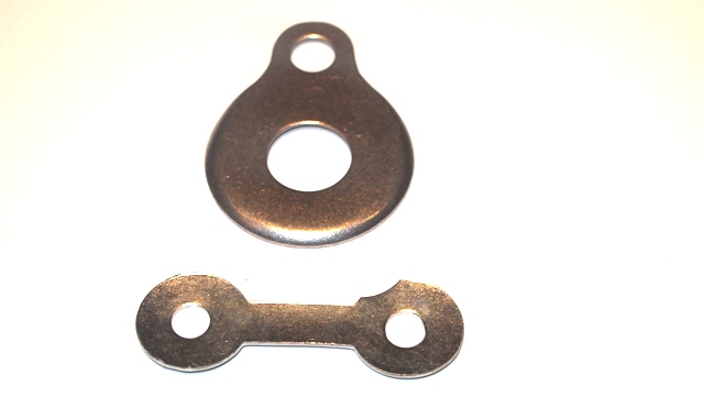 Pair of tab washers for clutch nut + chain guides. code B121