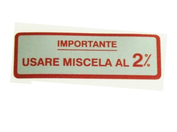 Αυτοκόλλητο κόκκινο "USARE MISCELA AL 2%, για Vespa 125 VNB, 150 VBA, VBB, GL μήκος 60mm, πάχος 20mm
